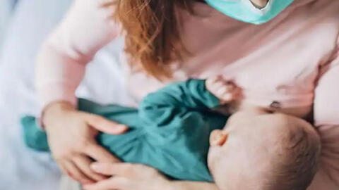 Sữa của bà mẹ đã được tiêm chủng có chứa các kháng thể chống lại COVID-19
