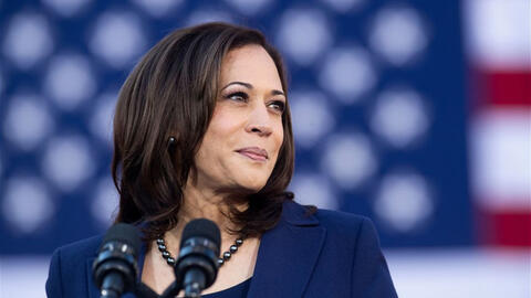 Tạp chí Vogue gây tranh cãi về việc "tẩy trắng" làn da của bà Kamala Harris