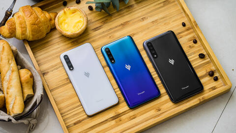 Vsmart Live "cháy hàng" sau khi tuyên bố giảm giá 50%