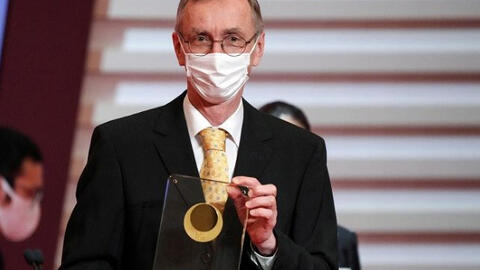 Nobel Y học 2022 vinh danh nhà khoa học khám phá về sự tiến hóa của con người