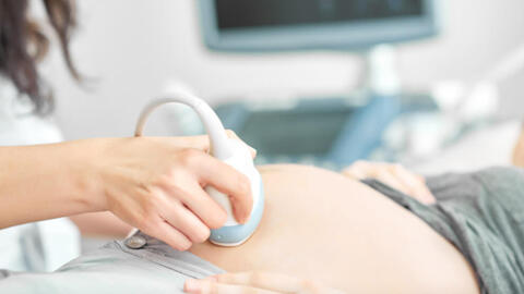 Hà Nội: 120 bé trai mới có 100 bé gái