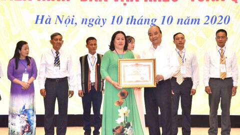 Thu về hơn 2 tỷ đồng/năm, bà chủ HTX hải sản tạo cảm hứng cho phụ nữ cùng làng