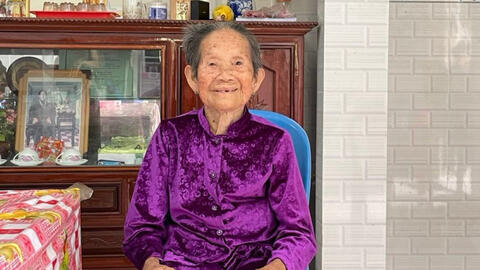 Mẹ già Lâm Thượng