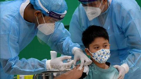 Châu Âu phê duyệt vaccine ngừa COVID-19 cho trẻ em