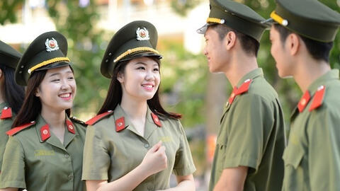 Chính thức tăng tuổi nghỉ hưu của hạ sĩ quan, sĩ quan Công an nhân dân từ hôm nay