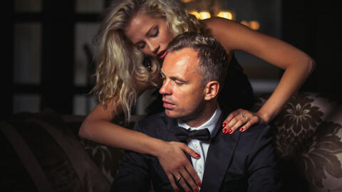Mối nguy hiểm rình rập từ các mối quan hệ với sugar daddy