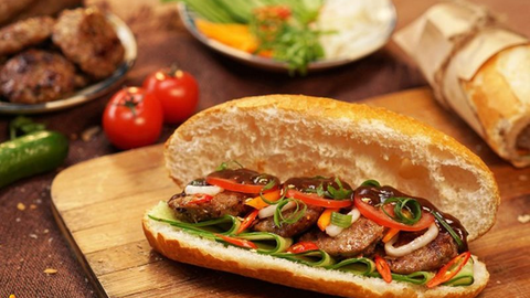 Món ngon mỗi ngày: Bánh mì thịt nướng sả mayo