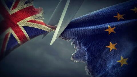 Bảng Anh yếu đi càng làm cho Brexit thêm "đau đớn"