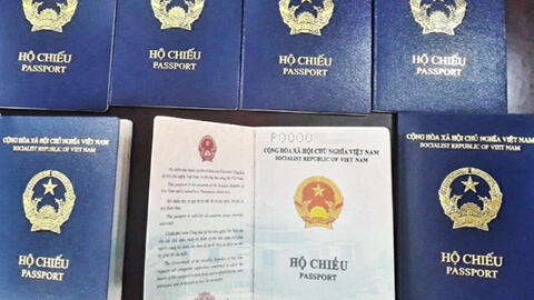 Cộng hòa Czech dừng công nhận hộ chiếu Việt Nam mẫu mới