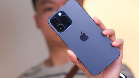 Giá chạm đáy, iPhone 14 Pro Max bất ngờ "cháy hàng" tại Việt Nam