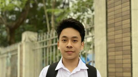 Nam sinh tiết lộ sự thật về trường Chuyên Ngữ: "Ngập ngụa" trong bài tập nhưng có tới 20 CLB, vô vàn hoạt động ngoại khóa để xả stress