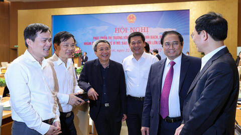 Thủ tướng chủ trì Hội nghị phát triển thị trường vốn an toàn, minh bạch, hiệu quả, bền vững