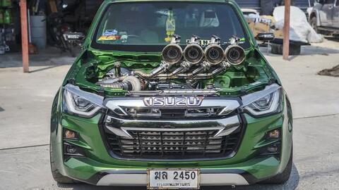 Ngắm Isuzu D-Max độ thêm 4 bộ tăng áp của dân chơi Thái