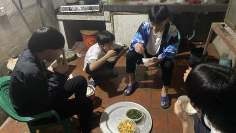 Những cuộc ly hương chưa thành niên