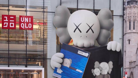 Những lần bén duyên với thời trang tạo nên “cú hích" bùng nổ của Kaws