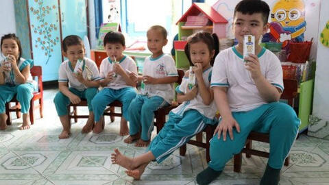 4 năm triển khai, sữa học đường tỉnh Bến Tre “được lòng” cả thầy trò, phụ huynh