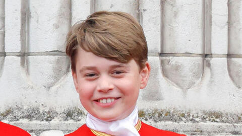 Lý do quan trọng khiến George phải tách biệt với William và Kate trong mỗi dịp gia đình đi cùng nhau, quy tắc an toàn bắt buộc tuân thủ