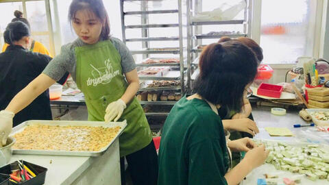 Cận Tết, bánh kẹo handmade bội thu
