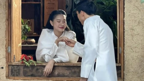 Hé lộ thiệp cưới của Đoàn Văn Hậu và Doãn Hải My
