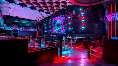 Hà Nội cho mở lại quán karaoke, massage, bar từ 0h ngày 8/4