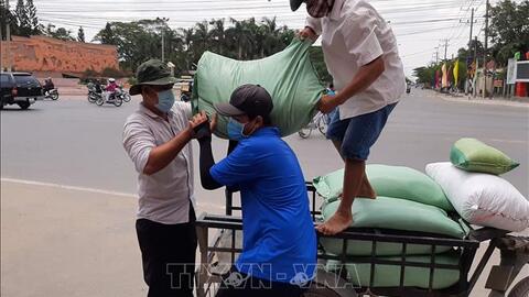 'ATM gạo' đầu tiên tại Long An