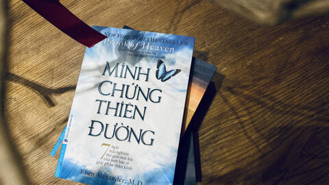 ‘Minh chứng thiên đường’ - 7 ngày trải nghiệm thế giới bên kia của một bác sĩ thần kinh