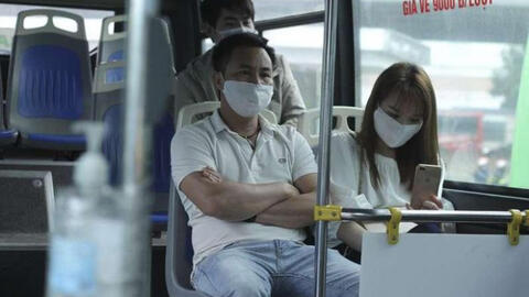 Hà Nội: Dự kiến chia 'thẻ xanh, thẻ vàng Covid' với hành khách xe buýt