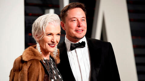 Mẹ tỷ phú Elon Musk viết sách truyền cảm hứng cho phụ nữ