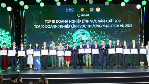 Vinamilk 6 lần liên tiếp được vinh danh trong Top 10 Doanh nghiệp phát triển bền vững nhất Việt Nam 2021