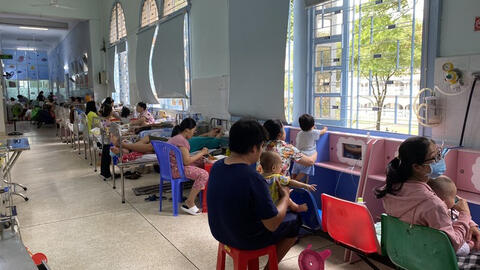 Trẻ nhập viện điều trị bệnh hô hấp tăng từng ngày tại TP.HCM