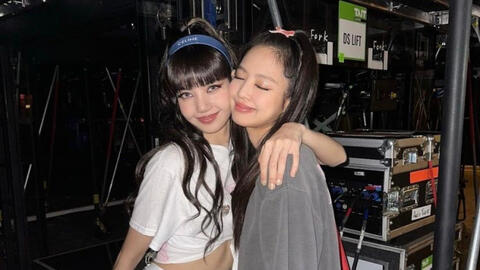 Lisa có thật sự bất mãn với Jennie?