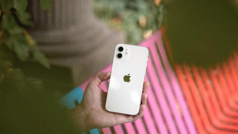 Những ai đang dùng iPhone 12 cần biết điều này: Apple lên tiếng về vấn đề "có bức xạ vượt ngưỡng"