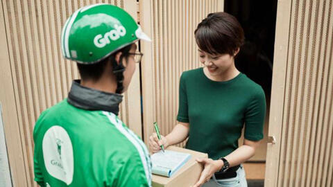 Grab và Shopee hợp tác triển khai dịch vụ “Giao hàng 1h”