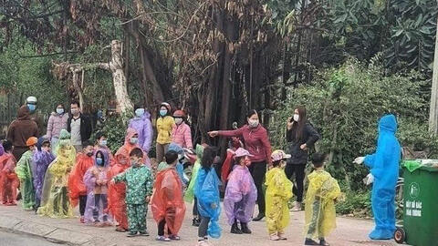 Một loạt trường học có học sinh nhiễm COVID-19, thành điểm cách ly tập trung