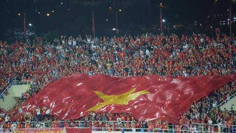 Người dân xuống phố ăn mừng U23 Việt Nam vô địch SEA Games 31