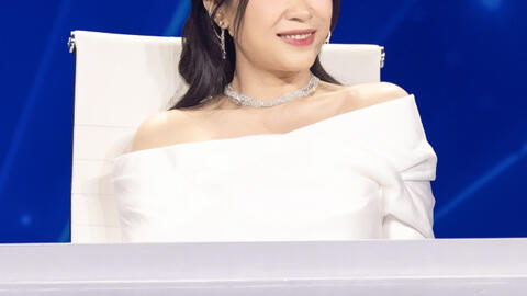 Mỹ Tâm "cà khịa" đầy duyên dáng hiện tượng "Giận anh" trên sóng Vietnam Idol?
