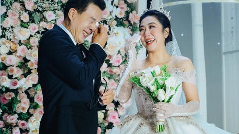 Hé lộ nguyên nhân Hà Thanh Xuân chia tay "Vua cá Koi” sau vài tháng tổ chức lễ cưới