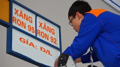 Mỗi lít xăng dầu có thể giảm thêm khoảng 1.000 đồng vào ngày mai