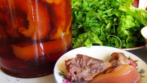 Thịt ngâm nước mắm, đậm đà hương vị miền Trung