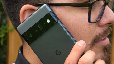 Google Pixel 6 gặp lỗi tự gọi ngẫu nhiên trong danh bạ?