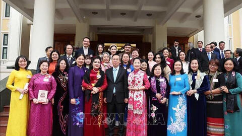 NSND Lệ Ngọc xúc động khi 2 năm liên tiếp tham dự Hội nghị Gặp mặt đại biểu trí thức, nhà khoa học, văn nghệ sĩ