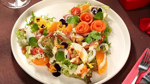 Món ngon mỗi ngày: Salad cam cá hồi