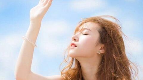 Đeo khẩu trang cả ngày, càng phải chú ý làm đẹp da
