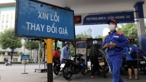 Xăng tiếp tục tăng giá, tiến sát mốc 30.000 đồng/lít