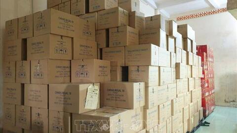 Phát hiện hàng chục ngàn chai rượu ngoại không có hóa đơn chứng từ, trị giá hàng tỷ đồng