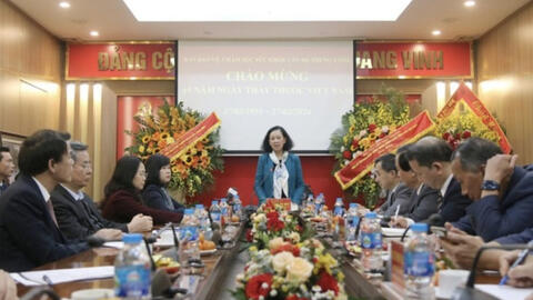 Xây dựng bảng lương, phụ cấp mới; nghiên cứu, đề xuất các chính sách đãi ngộ đối với cán bộ, nhân viên y tế