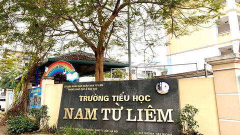Một học sinh lớp 4 ở Hà Nội bị bỏ quên trên xe ôtô đưa đón