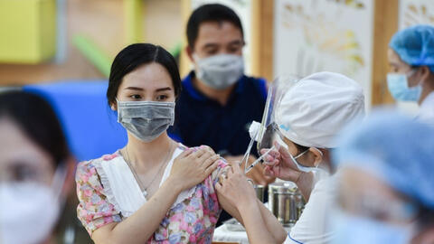 Trong một ngày TP.HCM tiêm vaccine Covid-19 cho hơn 200.000 người