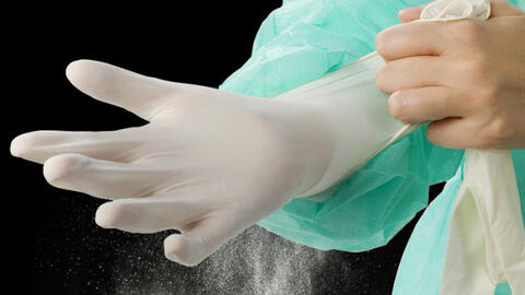 Khuyến cáo của WHO: Đeo găng tay không thể ngăn ngừa virus Covid-19