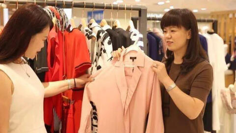 Bạn không biết mặc cả khi mua quần áo? Chỉ cần bạn nói được 5 câu thì sẽ không bao giờ bị mua hớ
